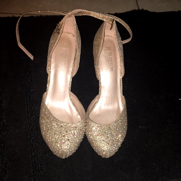 Heels - Picture 2 of 4